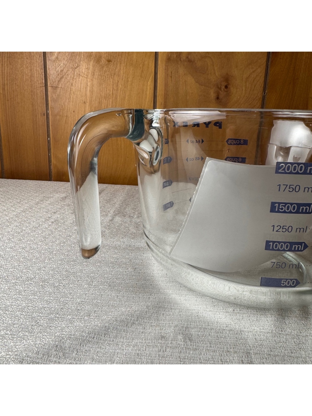 Vintage Pyrex 2 Quart 8 Cup Glass Measuring Cup Blue Lettering Made in USA - Picture 4 of 7